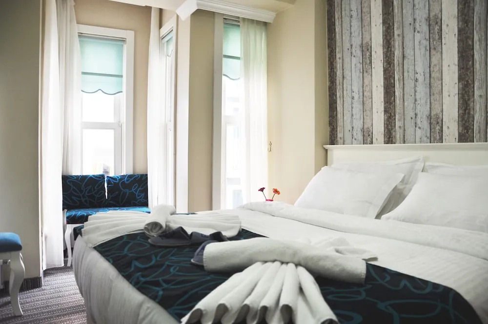 Deluxe Büyük Yataklı Tek Kişilik Oda