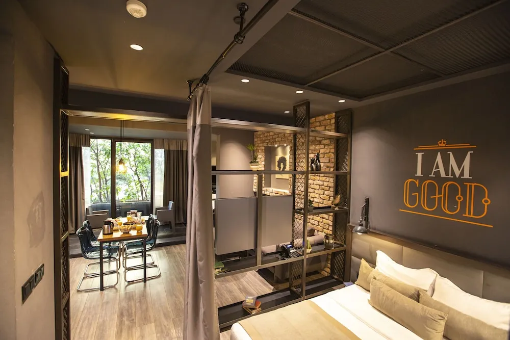 Junior Jacuzzi Suite