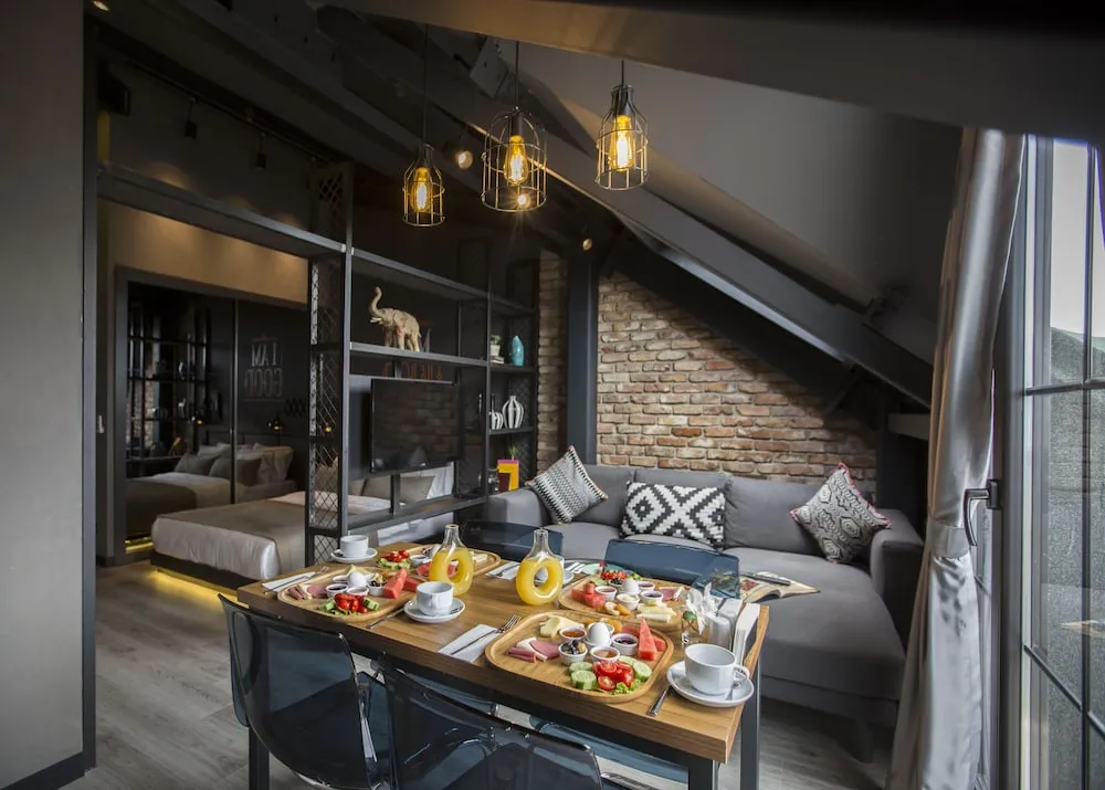 Çatı Katı Süiti (Penthouse)