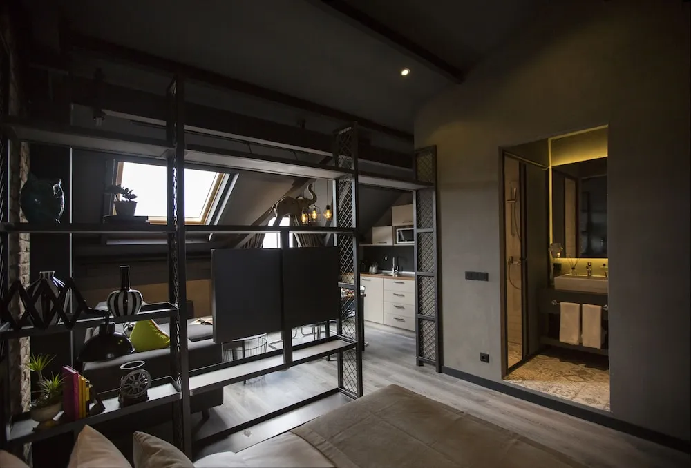 Çatı Katı Süiti (Penthouse)