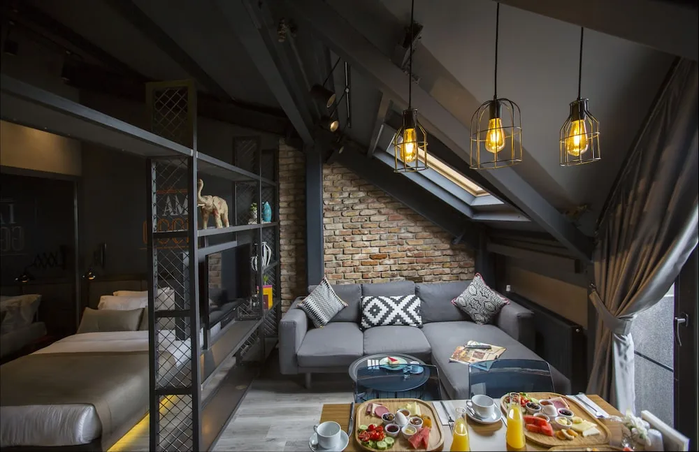 Çatı Katı Süiti (Penthouse)