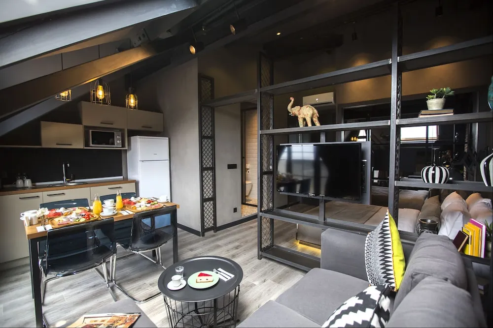 Çatı Katı Süiti (Penthouse)