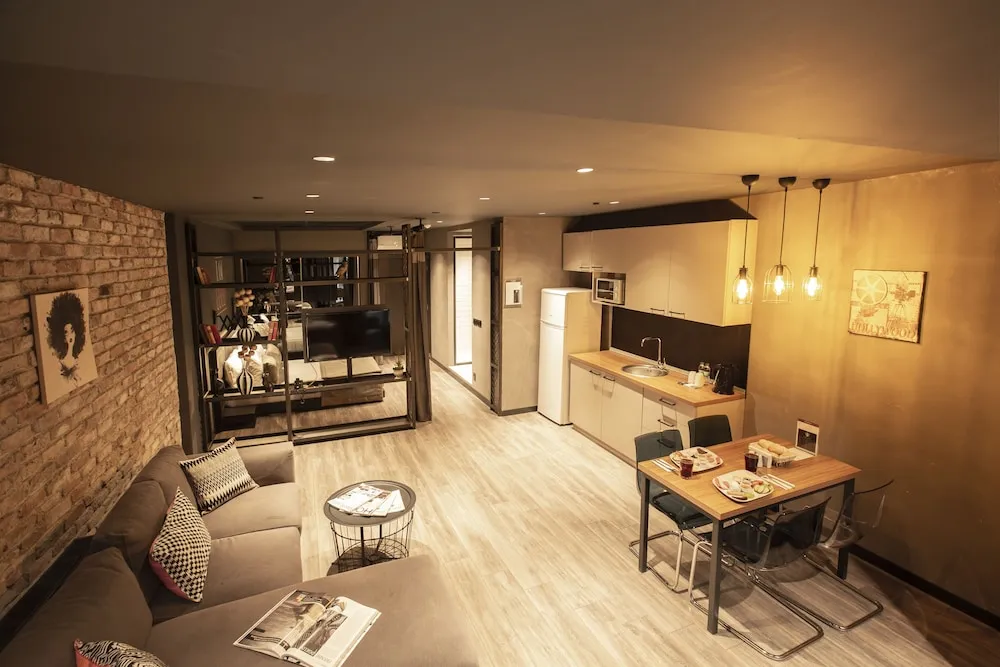 Jakuzi Suite