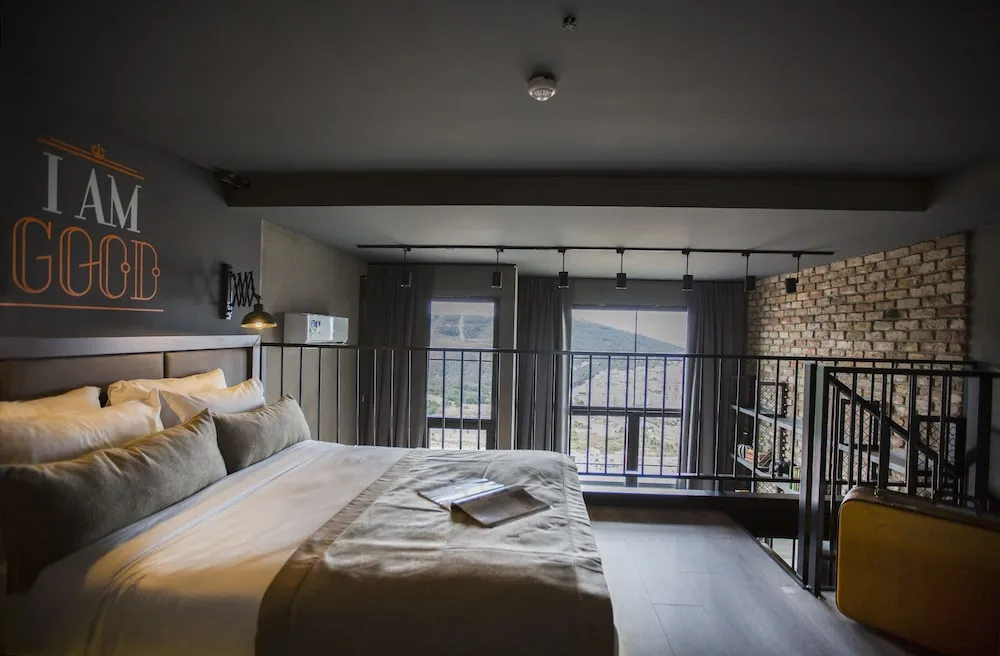 Loft Suite With Jacuzzi