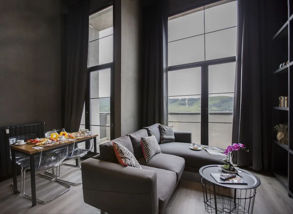 Loft Suite With Jacuzzi
