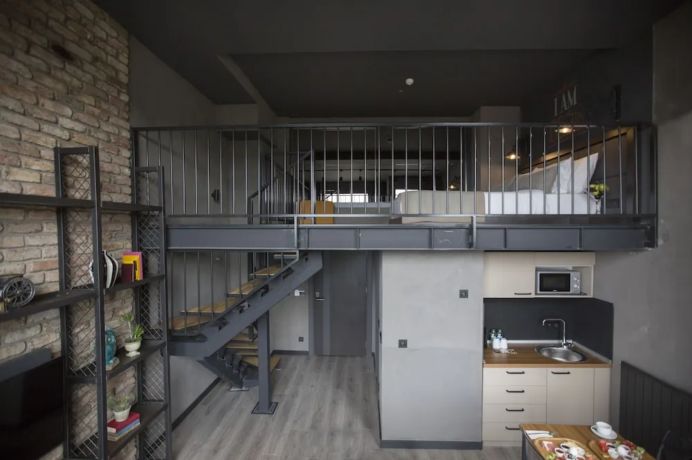 Çatı Katı (Loft)