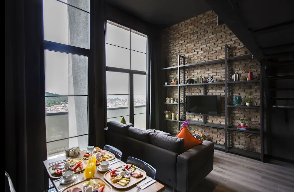 Çatı Katı (Loft)