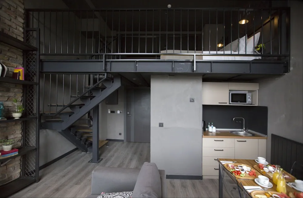 Çatı Katı (Loft)
