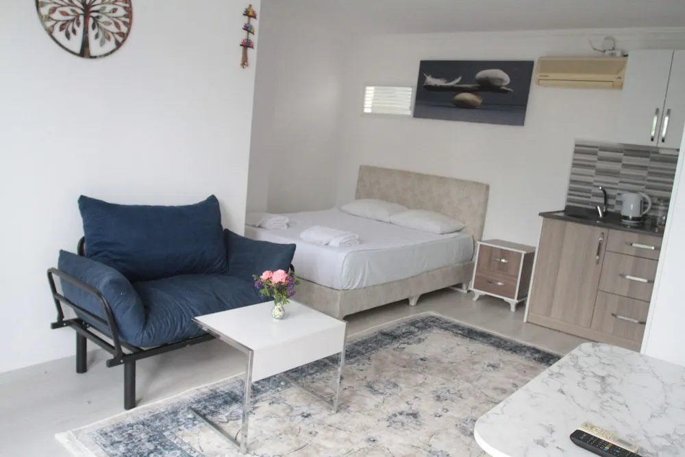 Studio Double Room with Kitchen