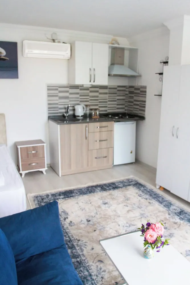 Studio Double Room with Kitchen