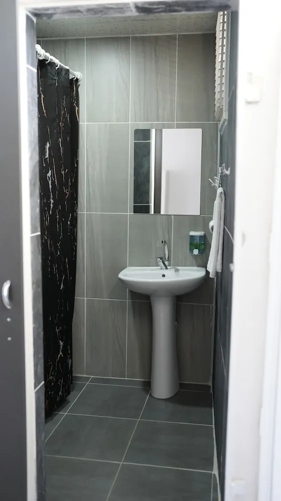 Studio Double Room with Kitchen