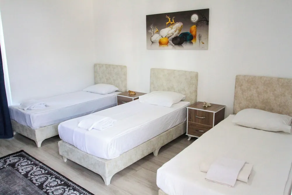 Studio Triple Room with Kitchen