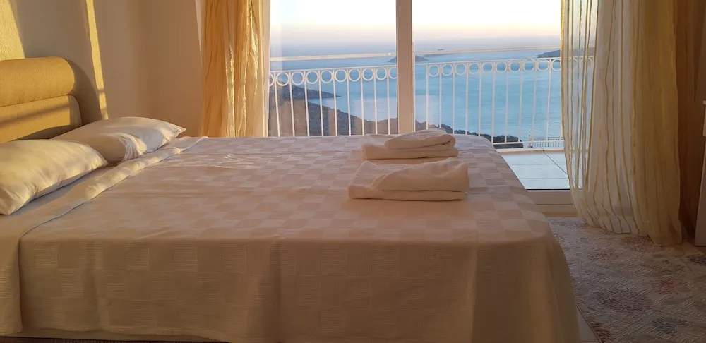 Exclusive Villa, 2 Yatak Odası, Deniz Manzaralı, Havuz Kenarı