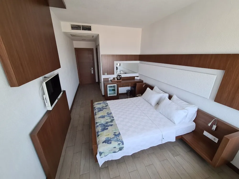 Deluxe Tek Büyük Yataklı Oda, Sigara İçilmez, Deniz Manzaralı