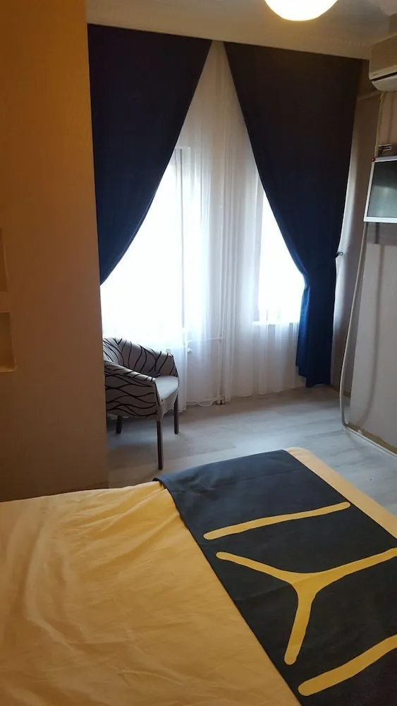 Tek Büyük Yataklı Oda