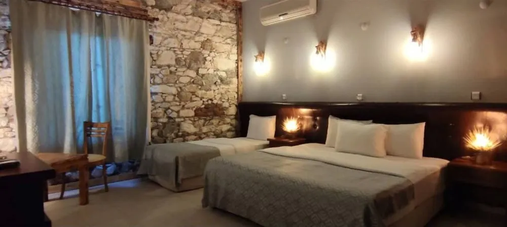 Standard Üç Kişilik Oda