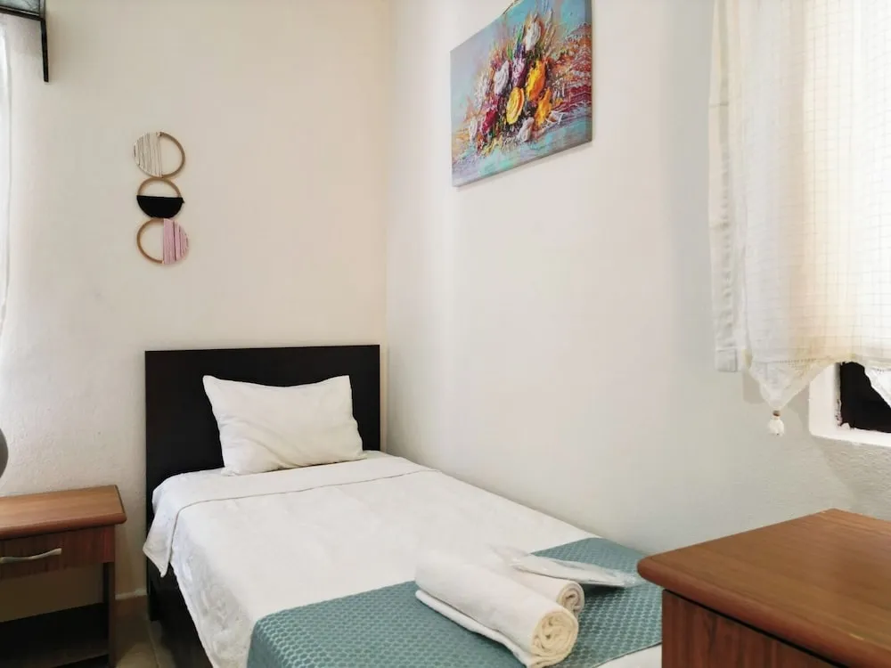 Classic Üç Kişilik Oda