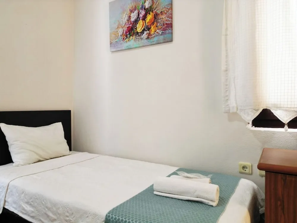 Classic Üç Kişilik Oda