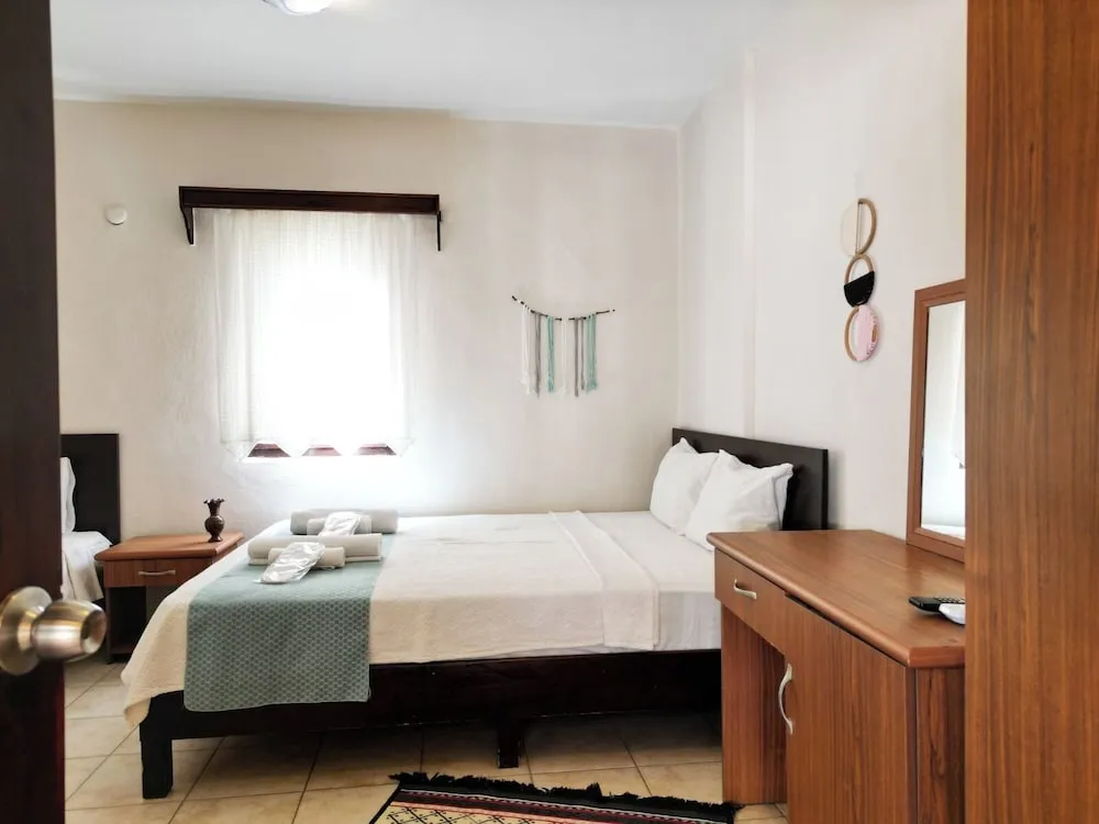 Classic Üç Kişilik Oda