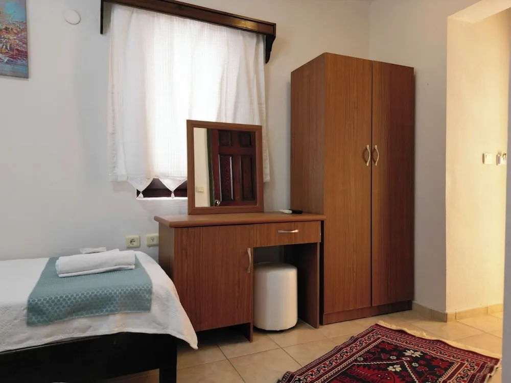 Classic Üç Kişilik Oda