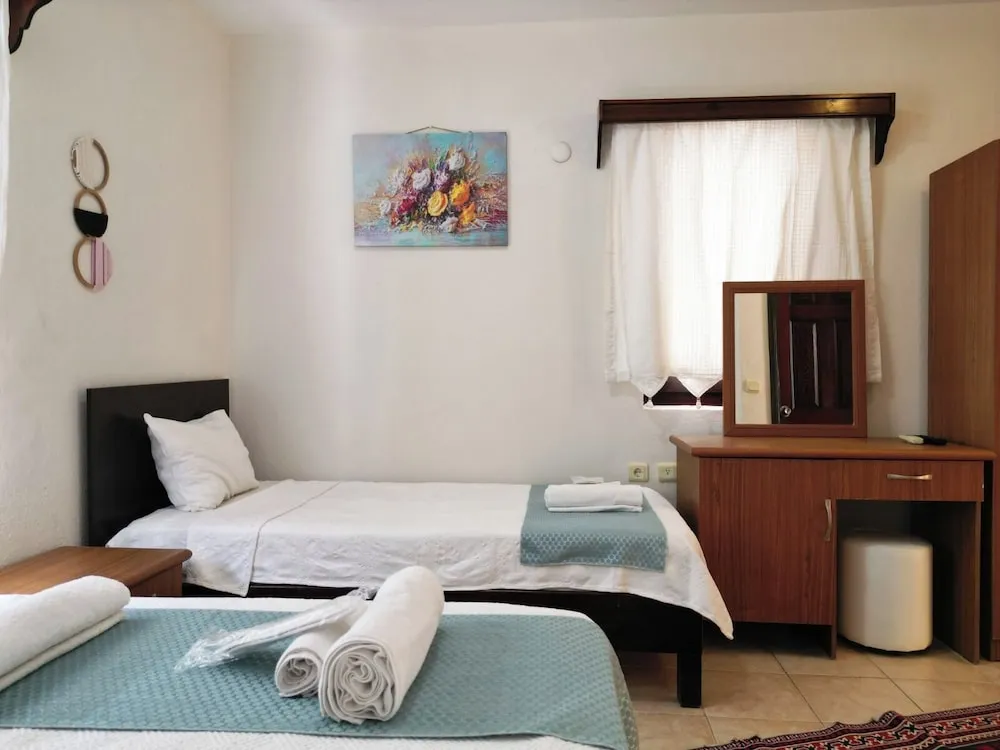 Classic Üç Kişilik Oda