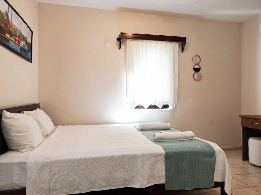 Classic Tek Büyük Yataklı Oda