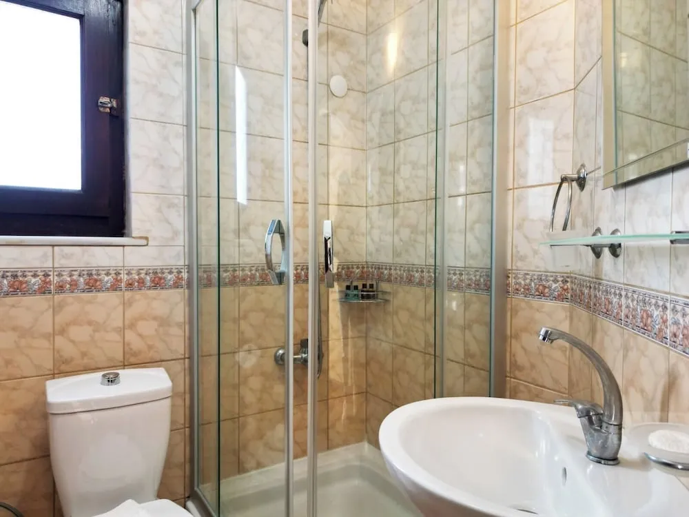 Deluxe Üç Kişilik Oda