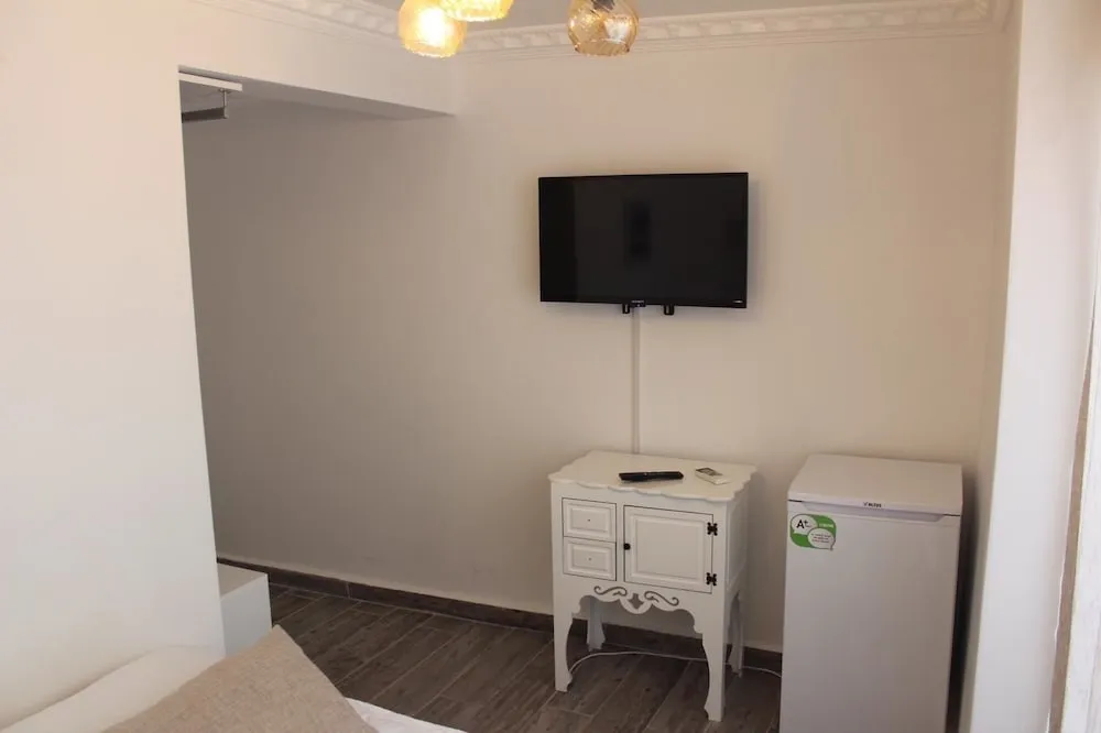 Economy Tek Büyük Yataklı Oda, 1 Çift Kişilik Yatak, Balkon/Veranda, Deniz Manzaralı