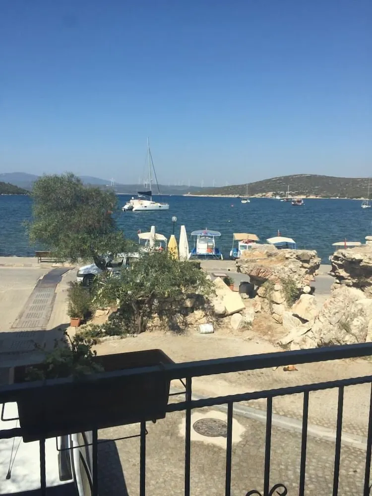 Deluxe Tek Büyük Yataklı Oda, Deniz Manzaralı