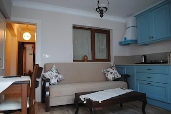 Silenos Boutique Hotel
