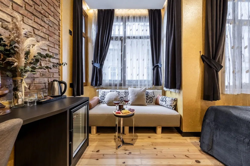 Deluxe Üç Kişilik Oda