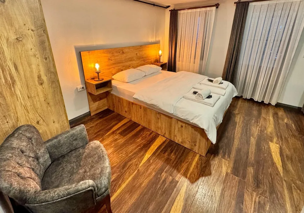 Standard Double Room with Garden