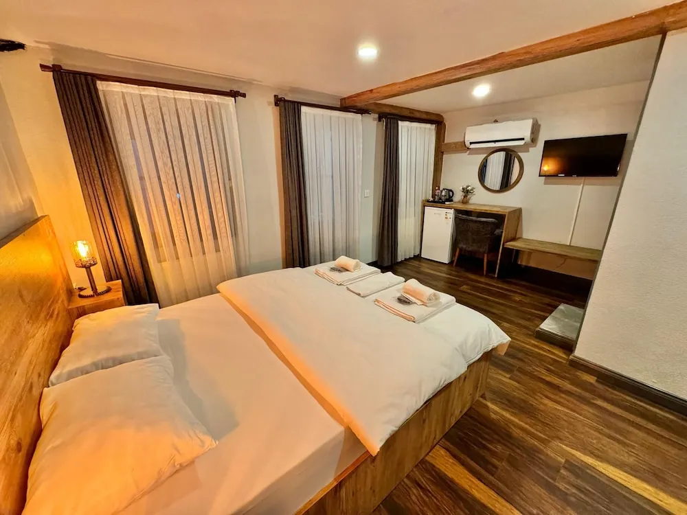 Standard Double Room with Garden