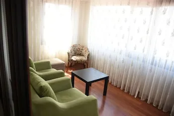 Belle Maison Hotel Residence
