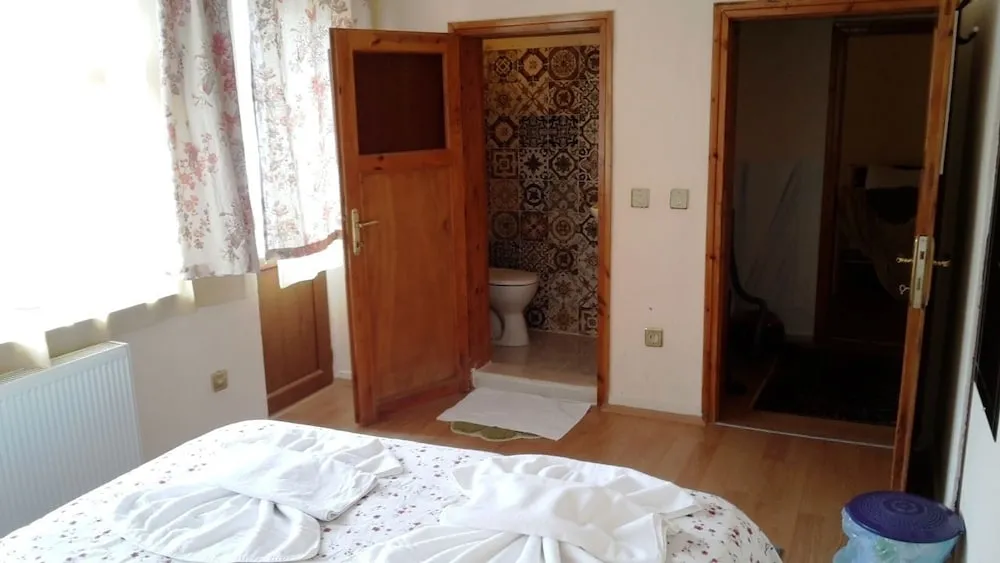 Classic Tek Büyük Yataklı Oda