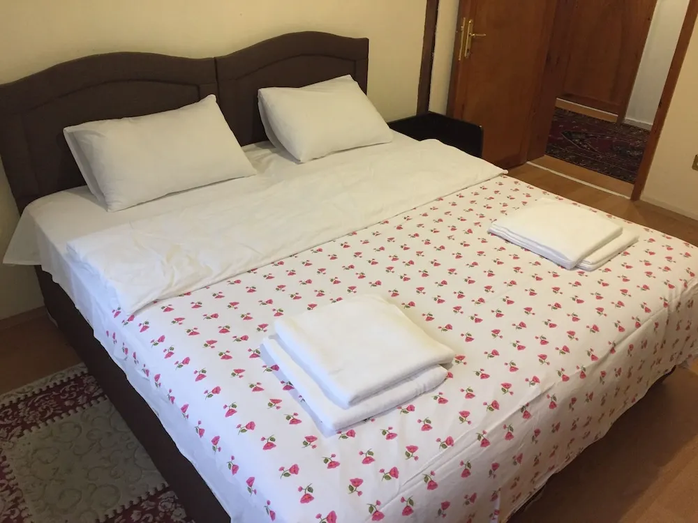 Classic Tek Büyük Yataklı Oda