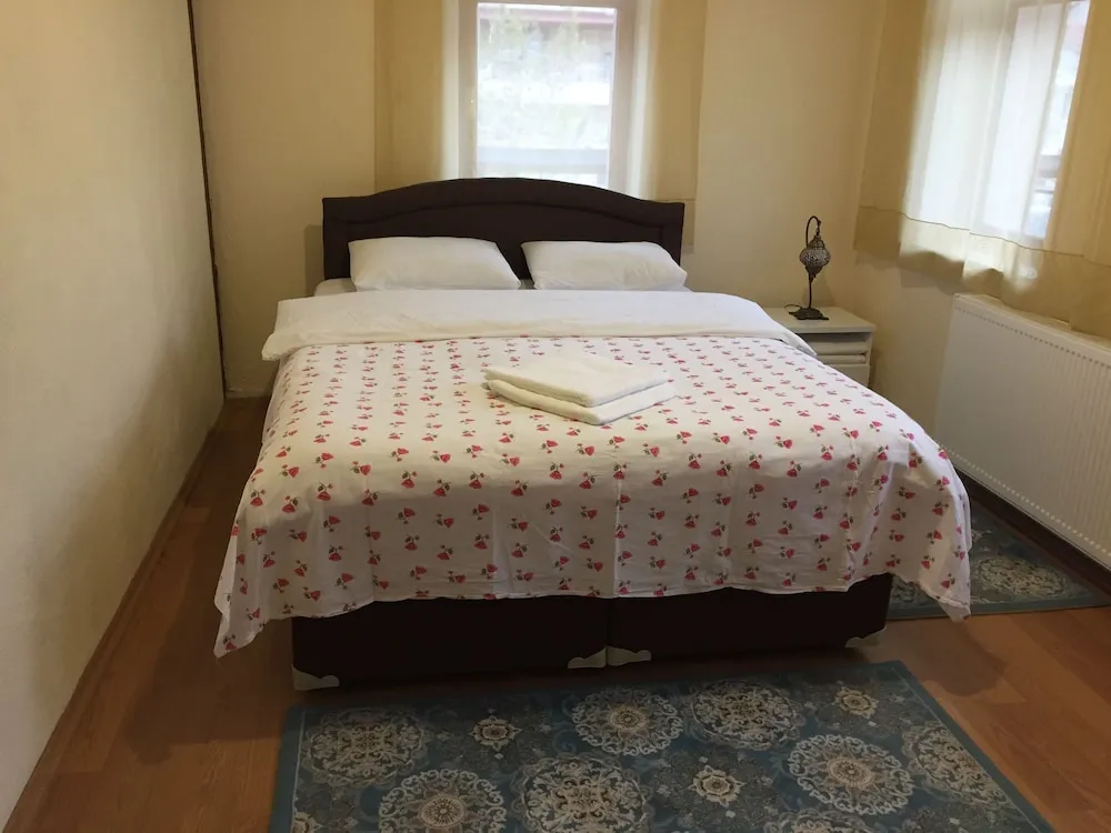 Classic Tek Büyük Yataklı Oda