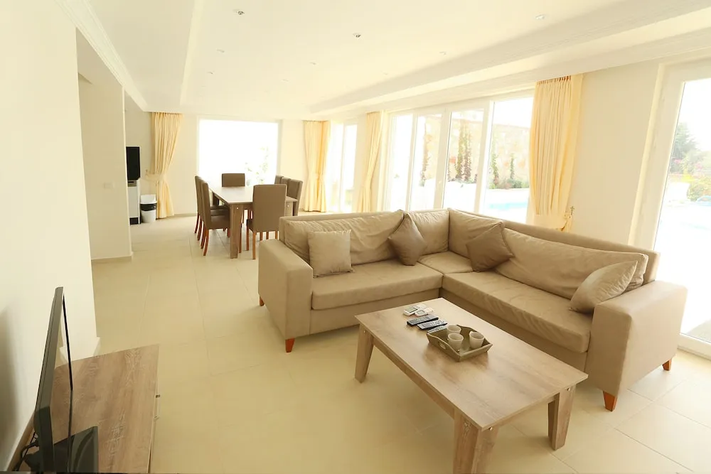 Villa, 4 Yatak Odası, Kişiye Özel Havuzlu