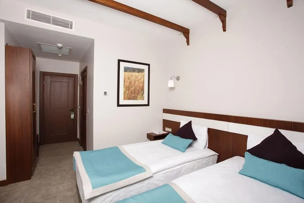 Deluxe Üç Kişilik Oda