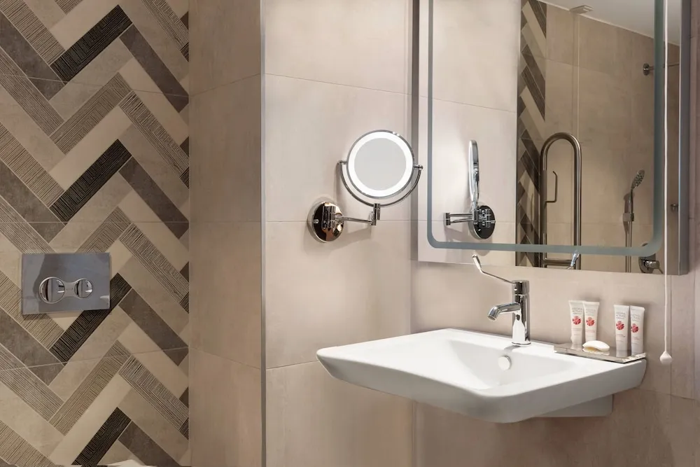 Süit, 1 En Büyük (King) Boy Yatak, Sigara İçilmez