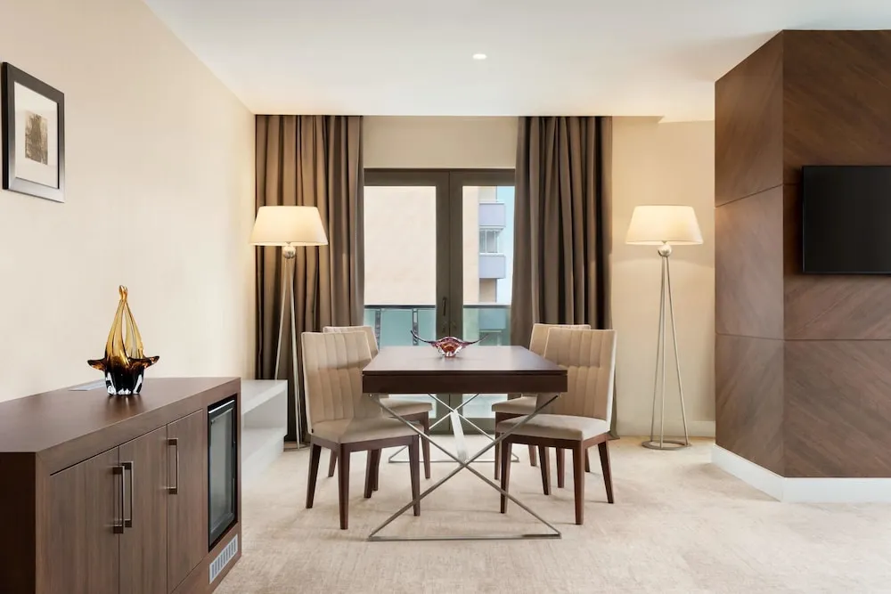 Süit, 1 En Büyük (King) Boy Yatak, Sigara İçilmez