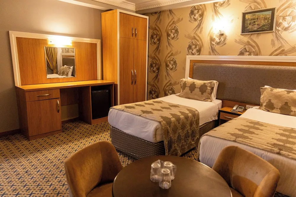 Deluxe Dört Kişilik Oda