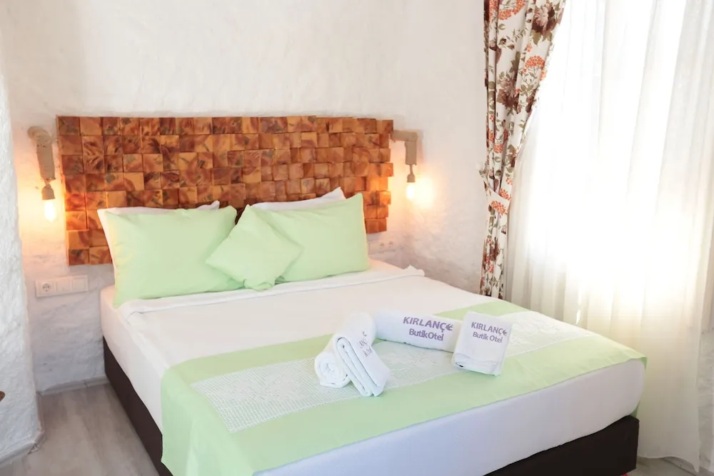 Deluxe Oda, Balkon, Bahçe Manzaralı
