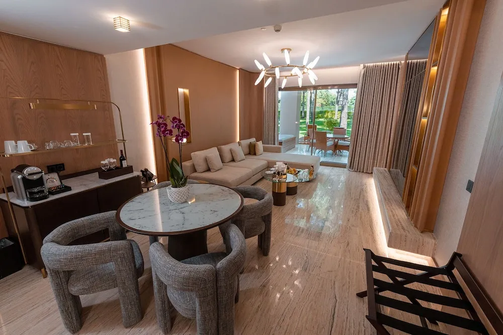 Villa, 2 Yatak Odası, 2 Banyolu, Bahçeli