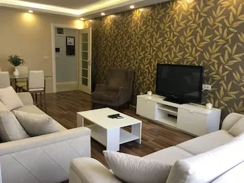 Çelik Apartments