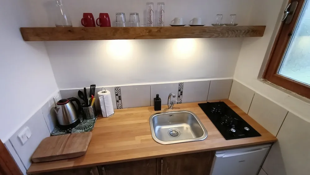 Economy Dört Kişilik Oda, Veranda, Bahçe Manzaralı