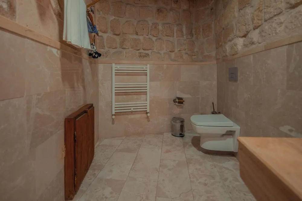 Double Stone Room