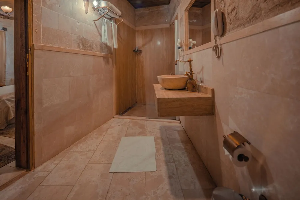 Double Stone Room