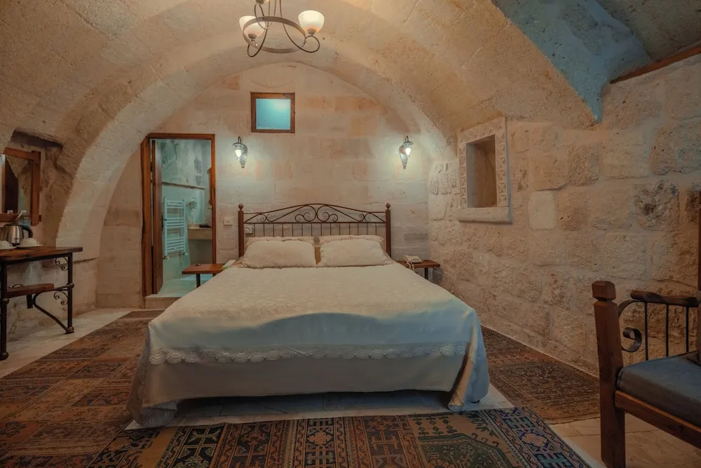 Double Stone Room