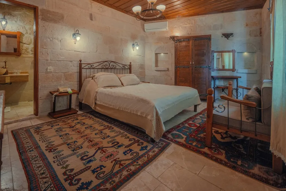 Double Stone Room